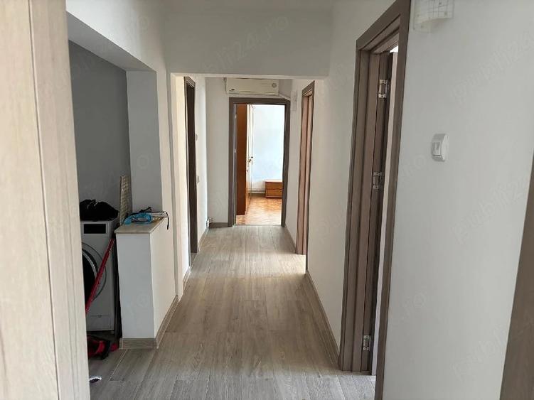 Apartament cu 3 camere decomandat în Central