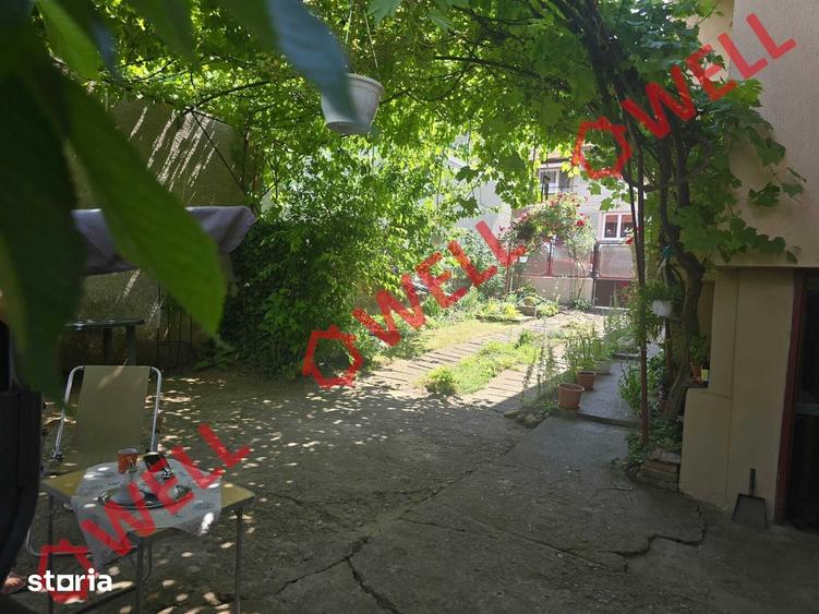 Casă cu 6 camere cu Teren 421 Mp în Central
