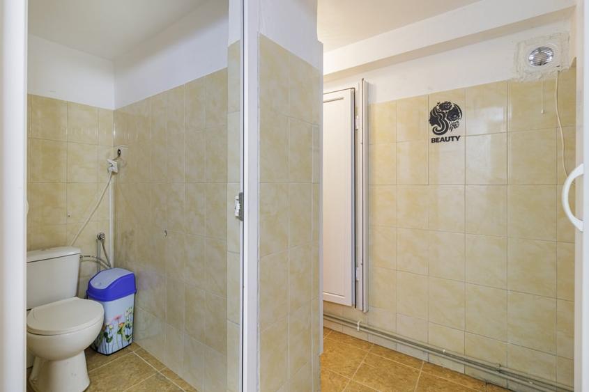 Spațiu comercial, de 190 mp, în Cernica