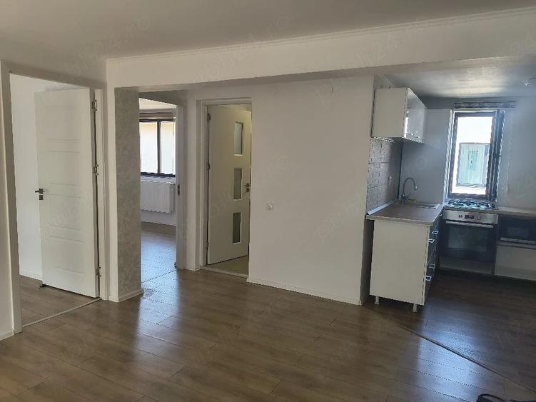 Apartament cu 3 camere semidecomandat în Dobroești