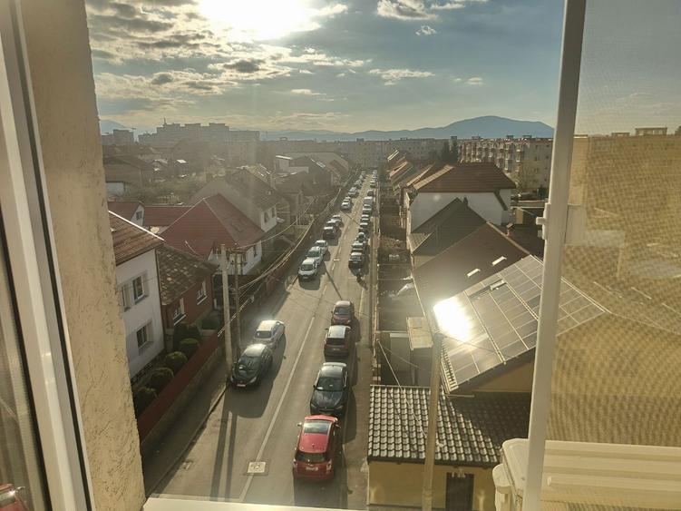 Garsonieră semidecomandată în Tractorul