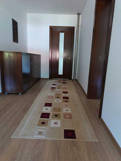 Casă cu 4 camere cu Teren 1700 Mp în Central