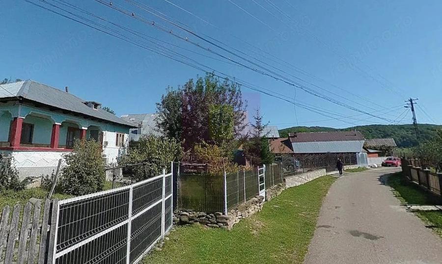 Casă cu 3 camere cu Teren 3410 Mp în Aluniș
