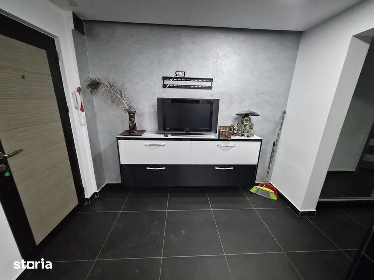 Apartament cu 3 camere în C5