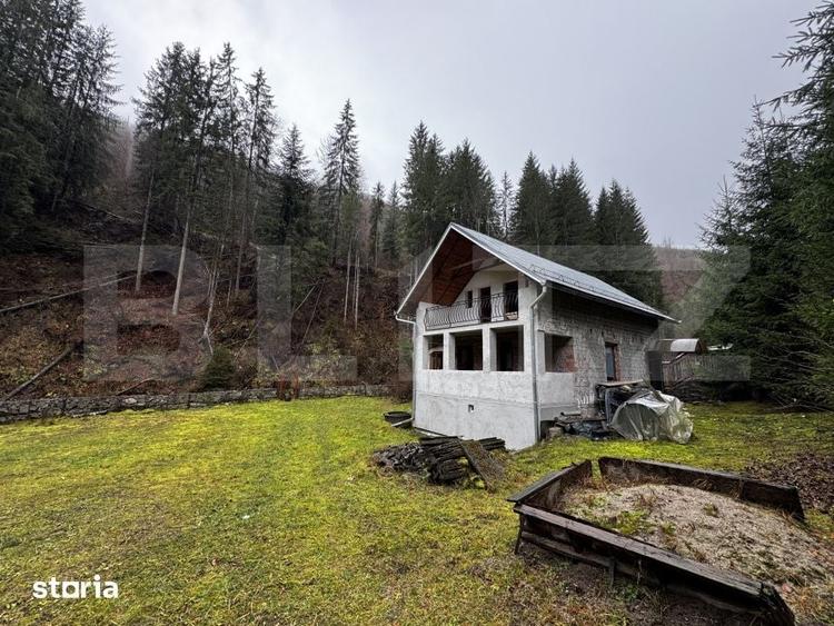 Casă cu 4 camere cu Teren 1635 Mp în Șugag