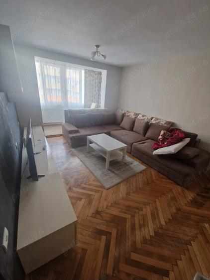 Apartament cu 3 camere decomandat în Gheorghe Lazăr