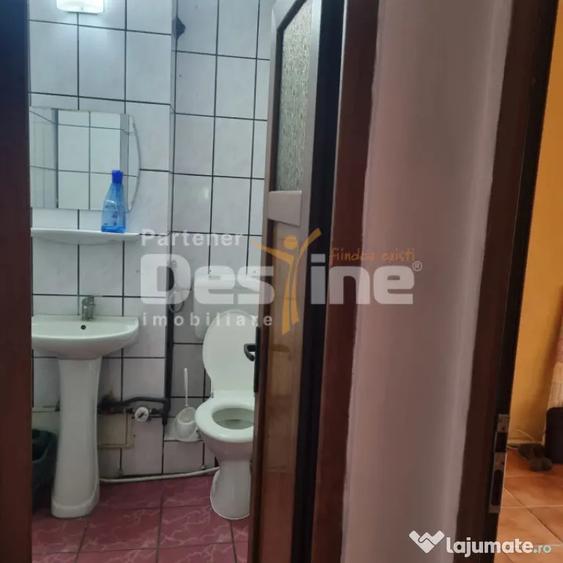 Apartament cu 3 camere semidecomandat în 5 Călărasi
