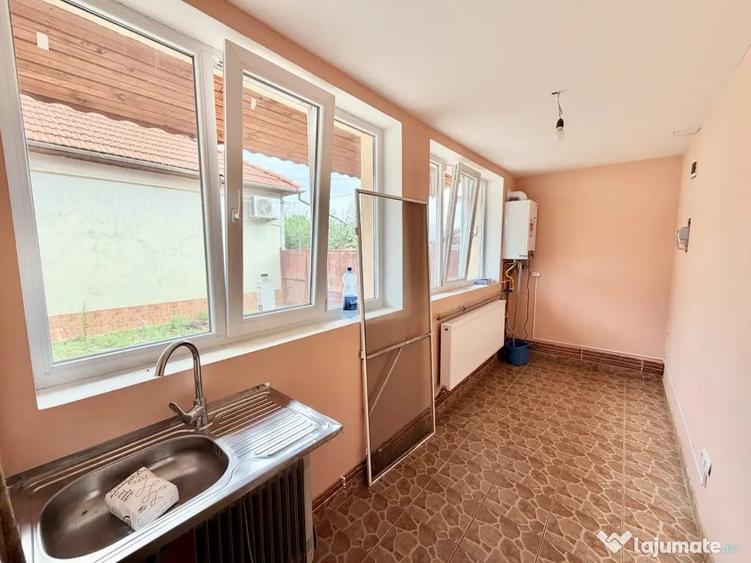 Casă cu 2 camere cu Teren 379 Mp în Moșnița Nouă