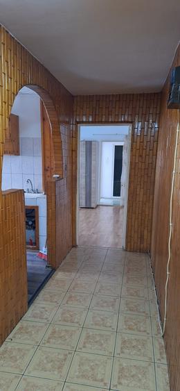 Apartament cu 2 camere nedecomandat în Cetate