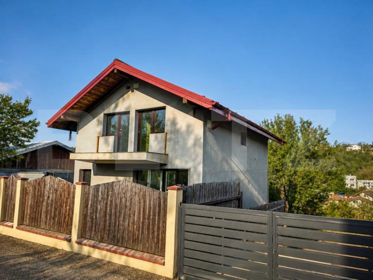 Casa la rosu 4 camere, 169mp, piata Pacurari - 5