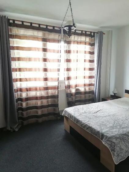Apartament cu 2 camere semidecomandat în Socola