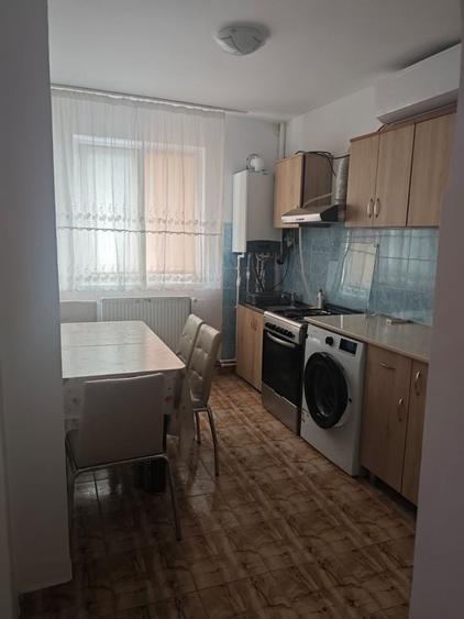 Apartament cu 2 camere decomandat în Nicolae Titulescu