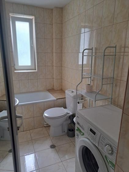 Garsonieră decomandată în Găzărie