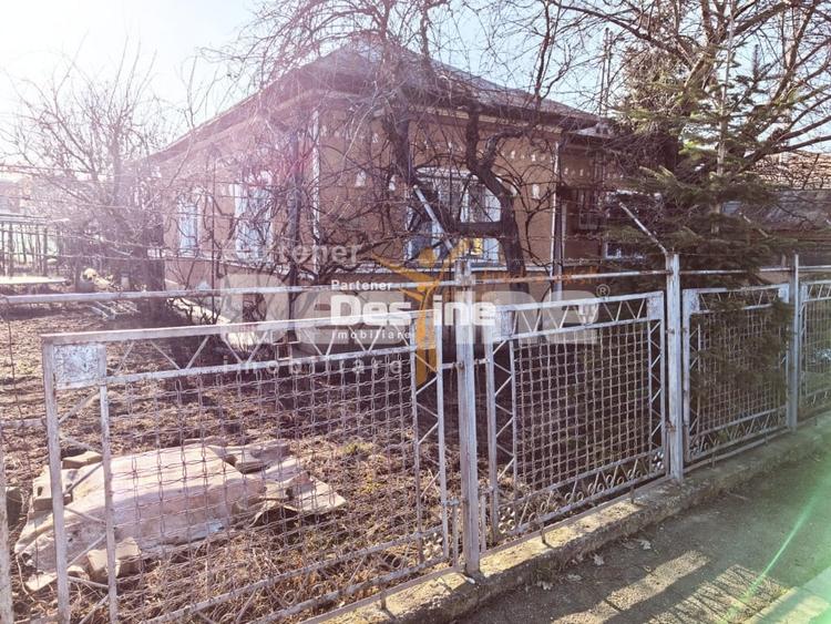 Casă individuală cu 5 camere cu Garaj în Copou