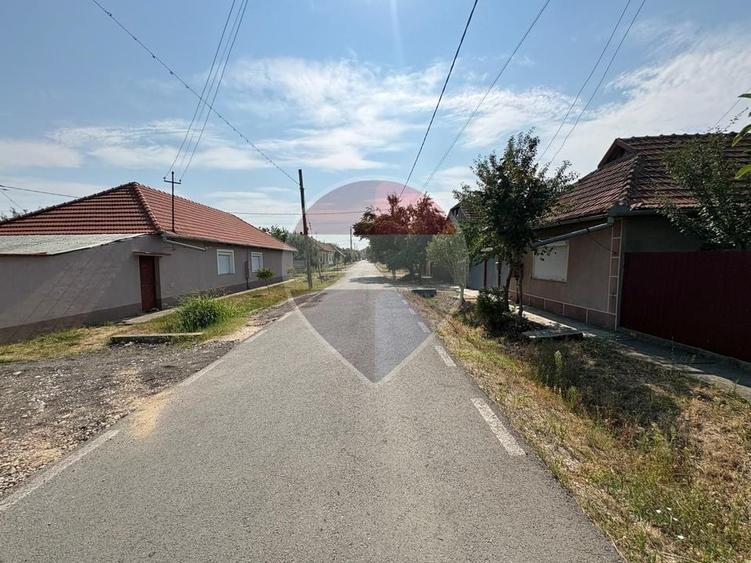 Teren Construcții intravilan de 672 mp, în Sud-Est