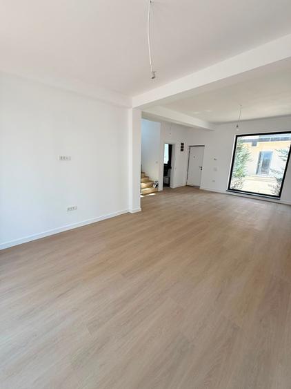 Casă individuală cu 4 camere cu Teren 220 Mp în Prelungirea Ghencea