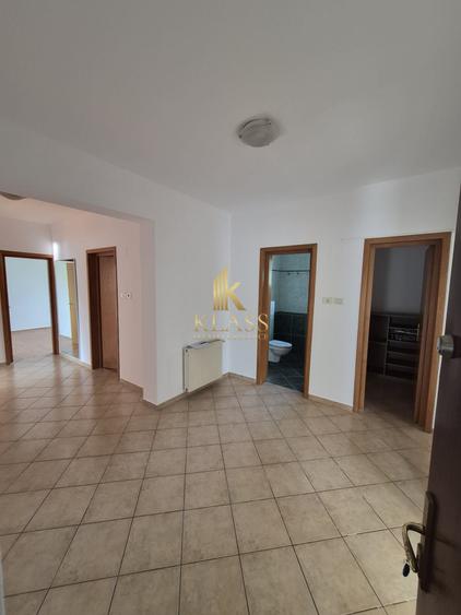Apartament cu 4 camere decomandat în Herăstrău