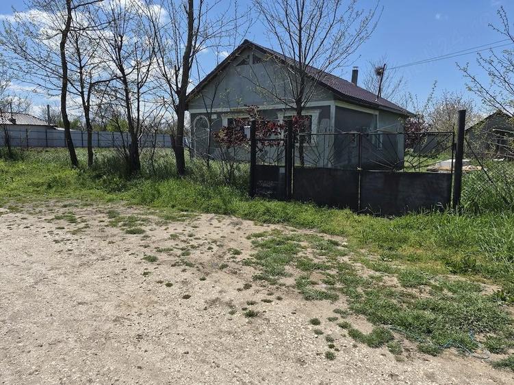 Casa Baraganu 3 camere, plus anexe si teren intravilan 32 000 Pre?ul e negociabil - 3