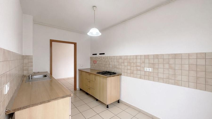 Apartament cu 3 camere decomandat în Avantgarden