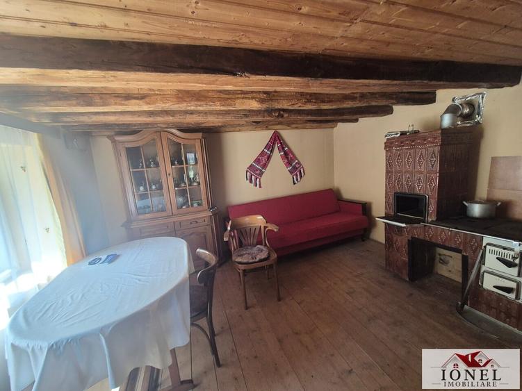 Casă individuală cu 3 camere cu Teren 2651 Mp în Almașu Mare