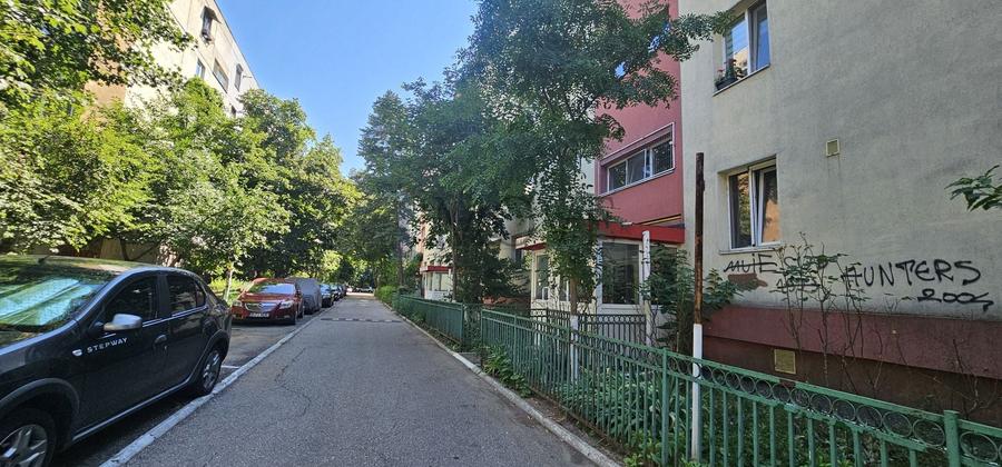 Apartament de 4 camere decomandate - Aleea Costinesti - 11