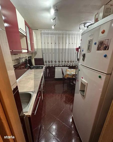 Apartament cu 4 camere decomandat în Titan
