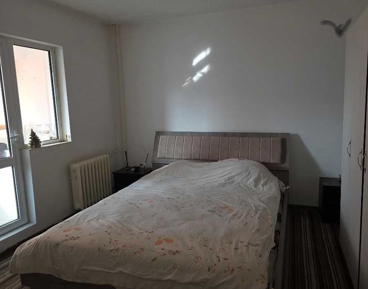 Apartament cu 2 camere decomandat în Prundu