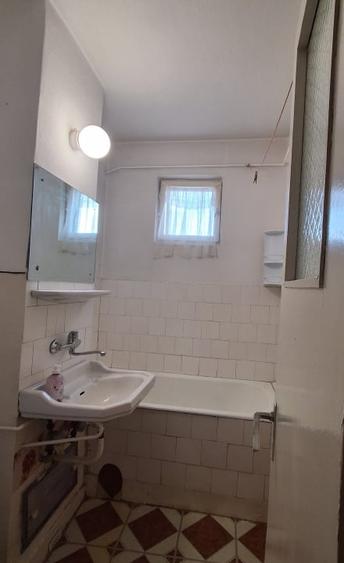 Apartament cu 2 camere decomandat, mobilat în Vest - Lamâița