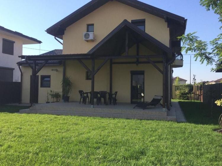 Casă individuală cu 4 camere cu Canalizare în Corbeanca