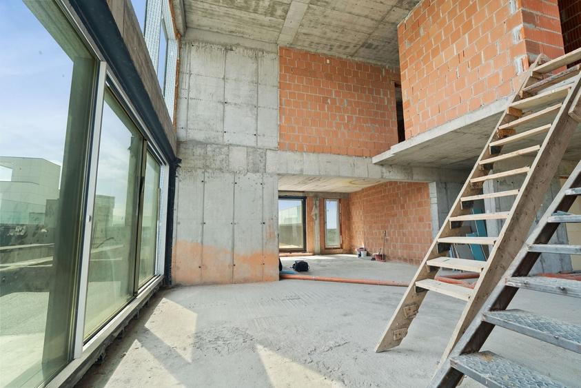 Apartament cu 6 camere decomandat în Aviației