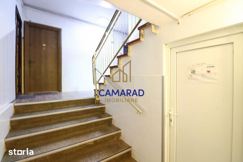 Apartament cu 4 camere decomandat în Drumul Taberei