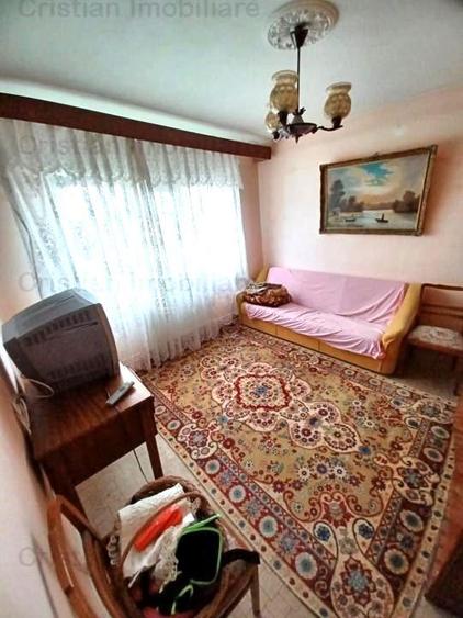 Apartament cu 3 camere decomandat în Dorobanți