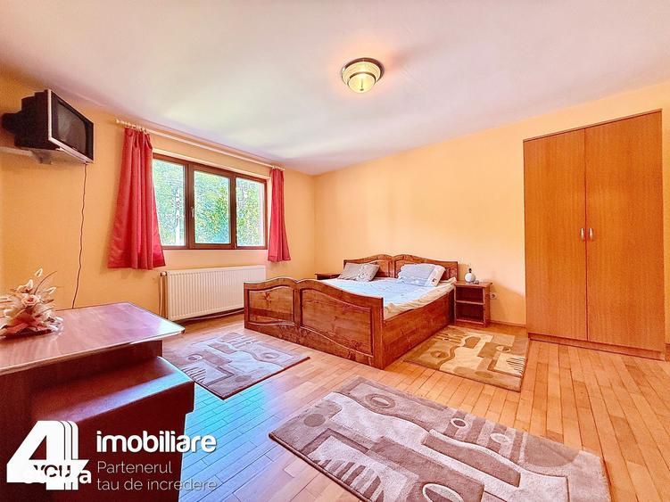 Casă cu 9 camere cu Teren 1180 Mp în Moneasa