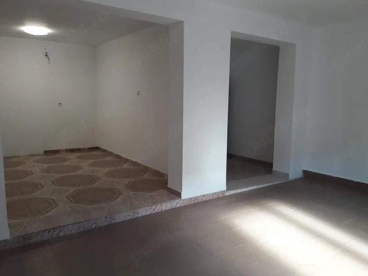 Spațiu comercial, de 50 mp, în Central