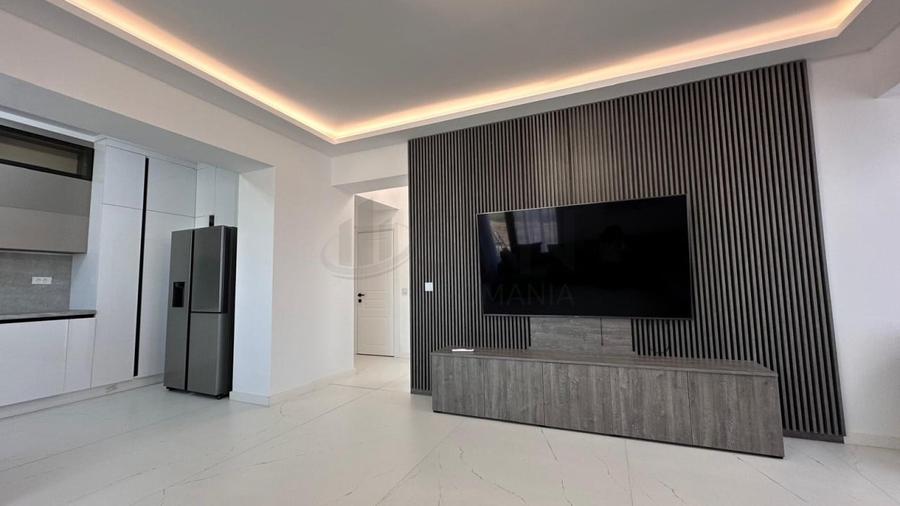 Apartament cu 4 camere decomandat, mobilat în Pipera