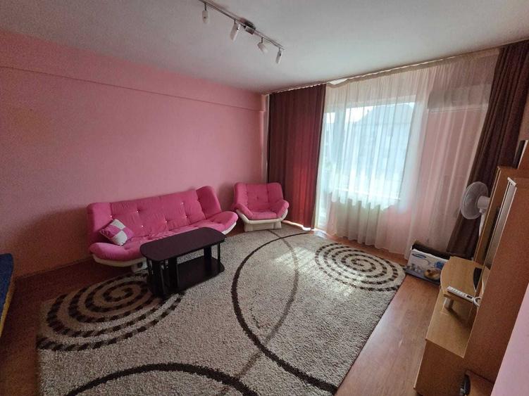 Garsonieră decomandată în Între Lacuri