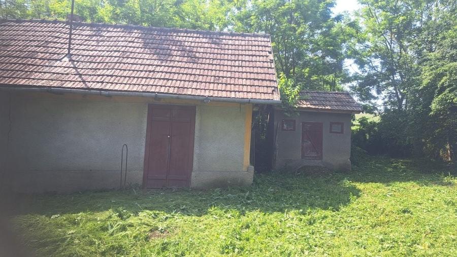 Casă cu 3 camere în Cămărașu