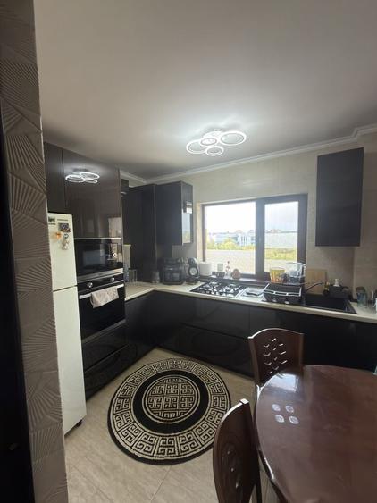 Apartament cu 3 camere în Trivale