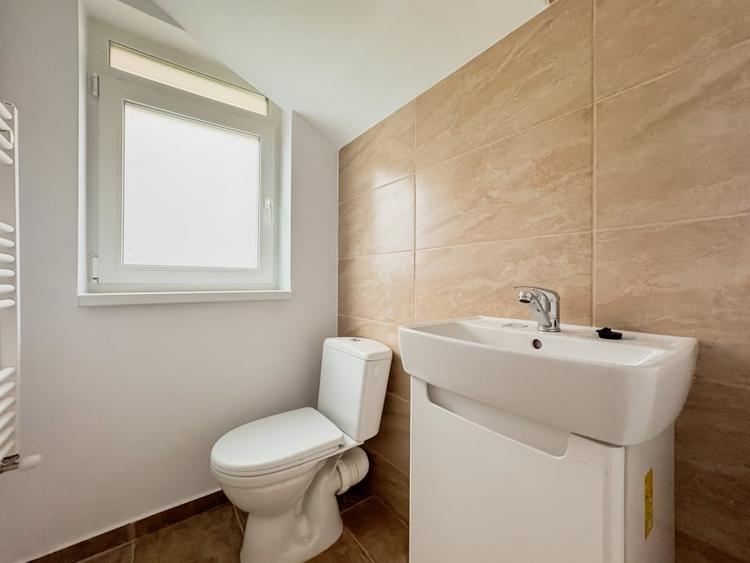 Duplex cu 4 camere cu Teren 250 Mp în Gulia