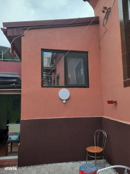 Casă cu 3 camere în Central
