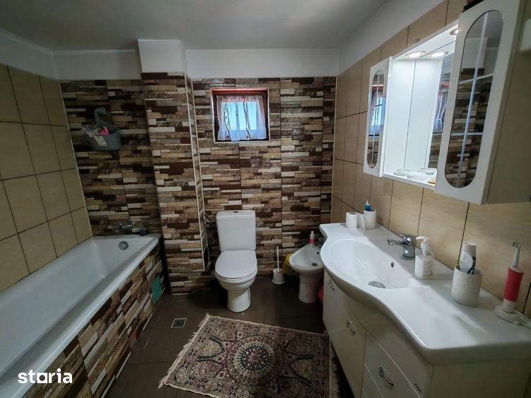 Casă cu 5 camere cu Teren 650 Mp în Topraisar