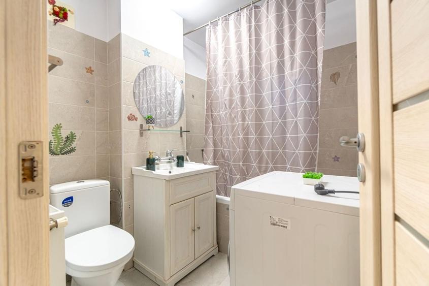 Apartament cu 2 camere decomandat în Craiter