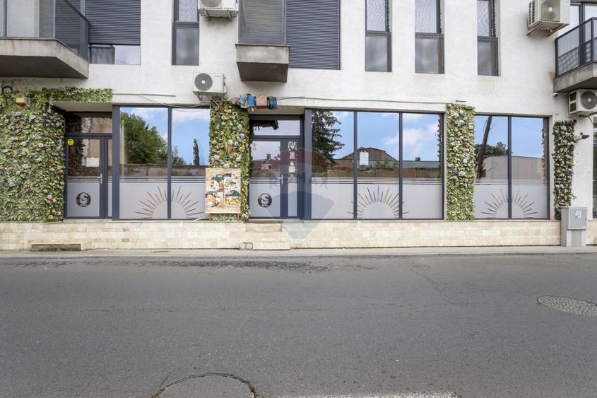 Spațiu comercial, de 112 mp, în Central