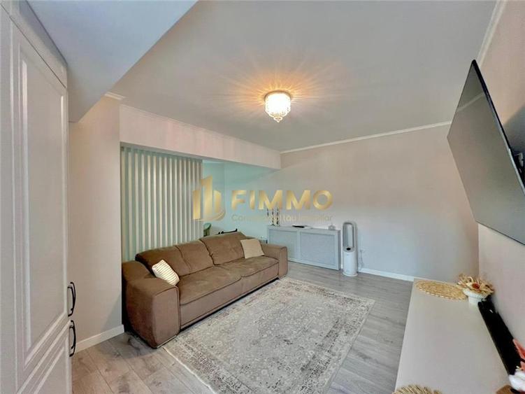 Apartament cu 3 camere semidecomandat, mobilat în Central