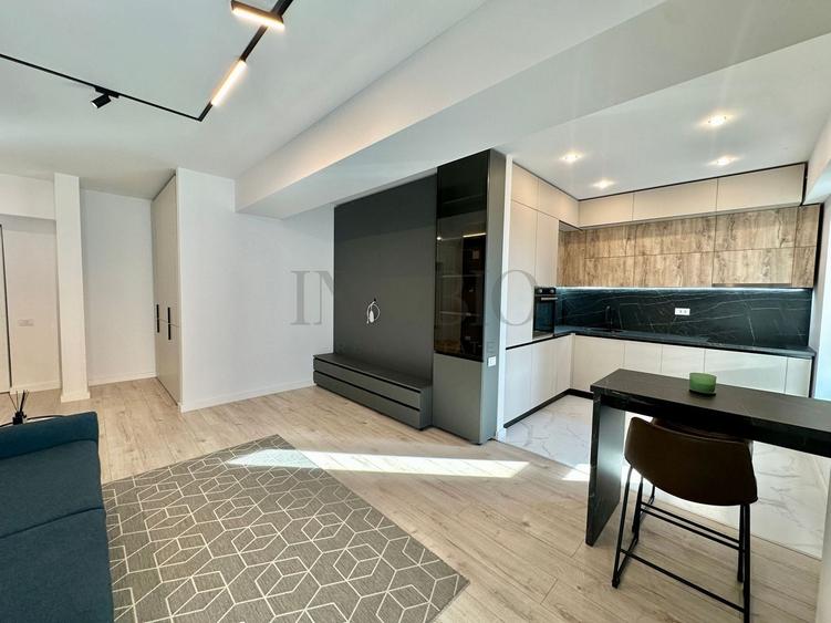 Apartament cu 2 camere semidecomandat în Băneasa