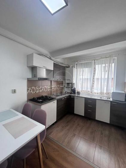 Apartament cu 2 camere semidecomandat în Florești