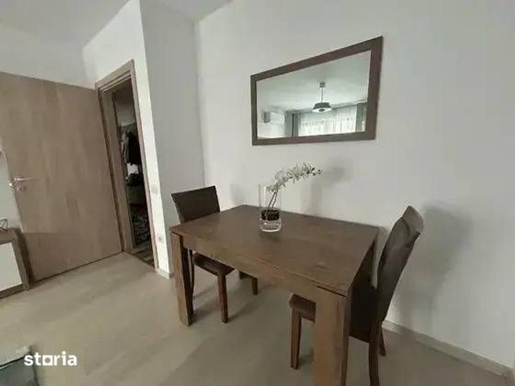 Apartament cu 3 camere decomandat, mobilat în Central