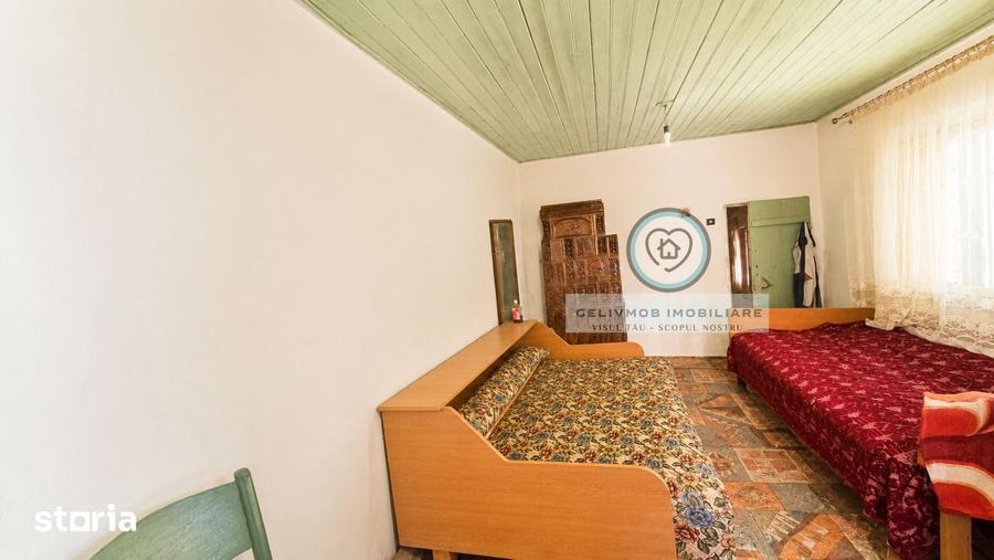 Casă cu 4 camere cu Teren 1076 Mp în Hătcărău