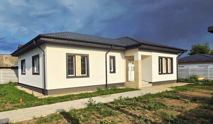 Casă cu 4 camere în Buriaș