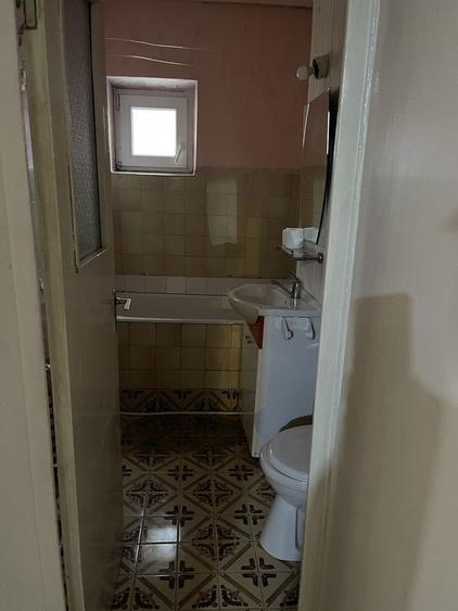 Apartament cu 2 camere semidecomandat, mobilat în Cetate